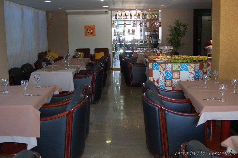 Like Ue Hotel Goiânia Εστιατόριο φωτογραφία