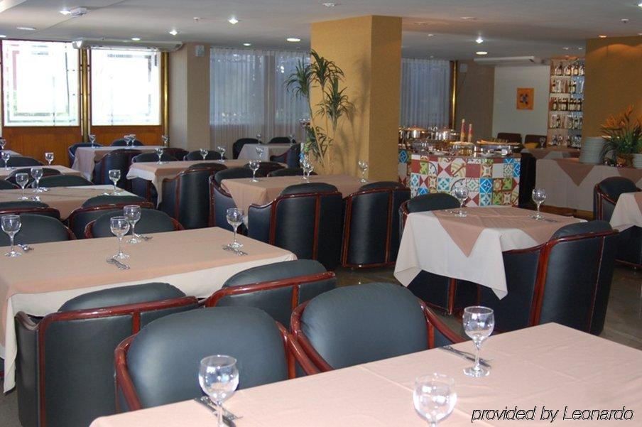 Like Ue Hotel Goiânia Εστιατόριο φωτογραφία